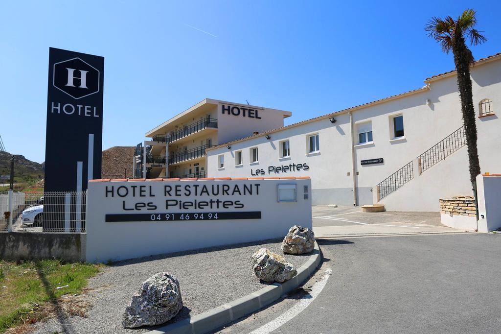 Hotel Restaurant Les Pielettes Le Rove Exterior foto